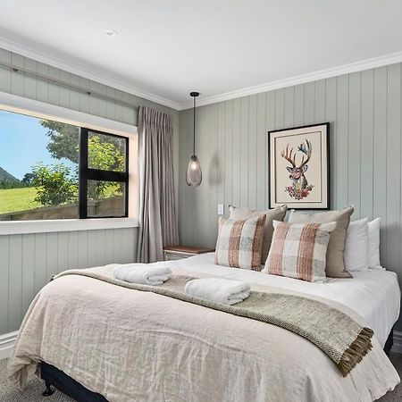 Stagford Retreat Apartment - Таупо Екстериор снимка